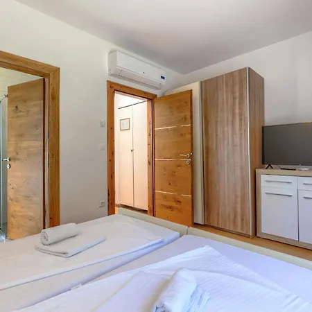 Rial 1 By Interhome Villa *
