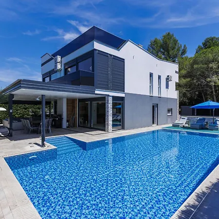 Rial 1 By Interhome Villa